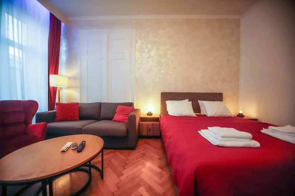 Marina'S Shore Escape Apartment 8 Rijeka