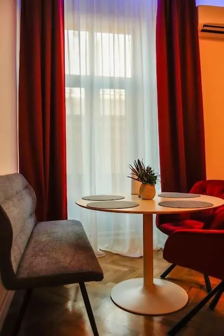 Marina'S Shore Escape Apartment 8 Rijeka